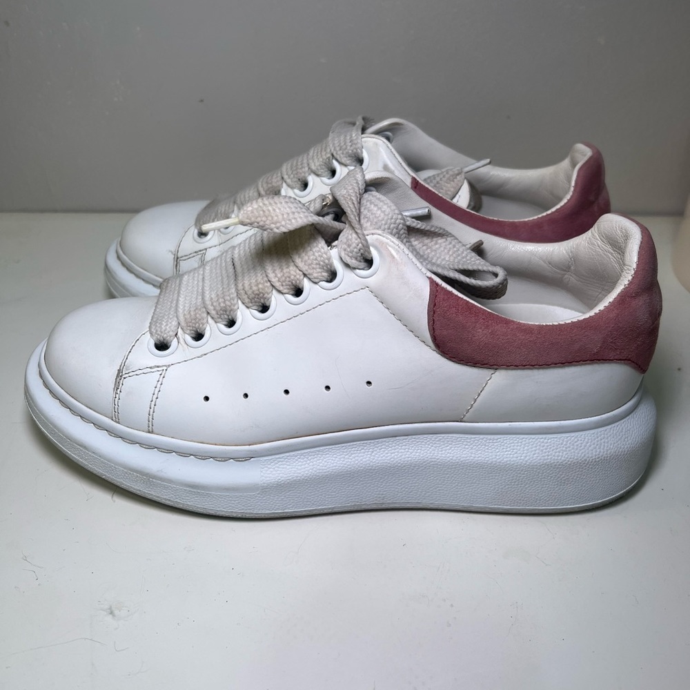 Alexander McQueen Sneakers. Size 37.